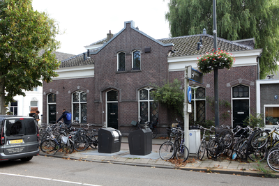 916007 Gezicht op de panden Biltstraat 89 (rechts) en 91 (vroegere vrijwoningen van de Stevensfundatie) te Utrecht.